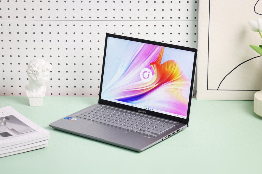 a豆14 2023轻薄本评测：标压i5联袂星际银海，高能高颜值