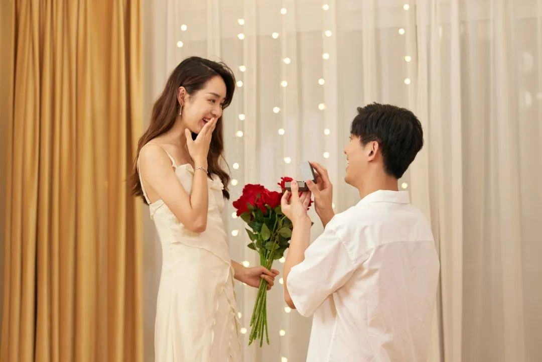 这一代年轻人变了，钻戒市场是否会变天？