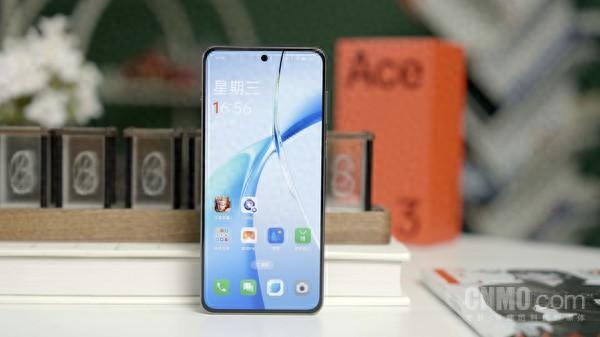 最低不到2000元 这四款手机使用体验不逊于旗舰机