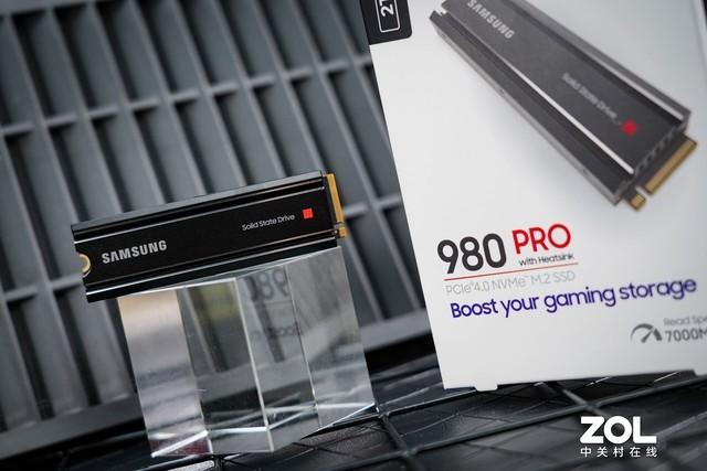 三星980PRO with Heatsink评测：温控魔术师