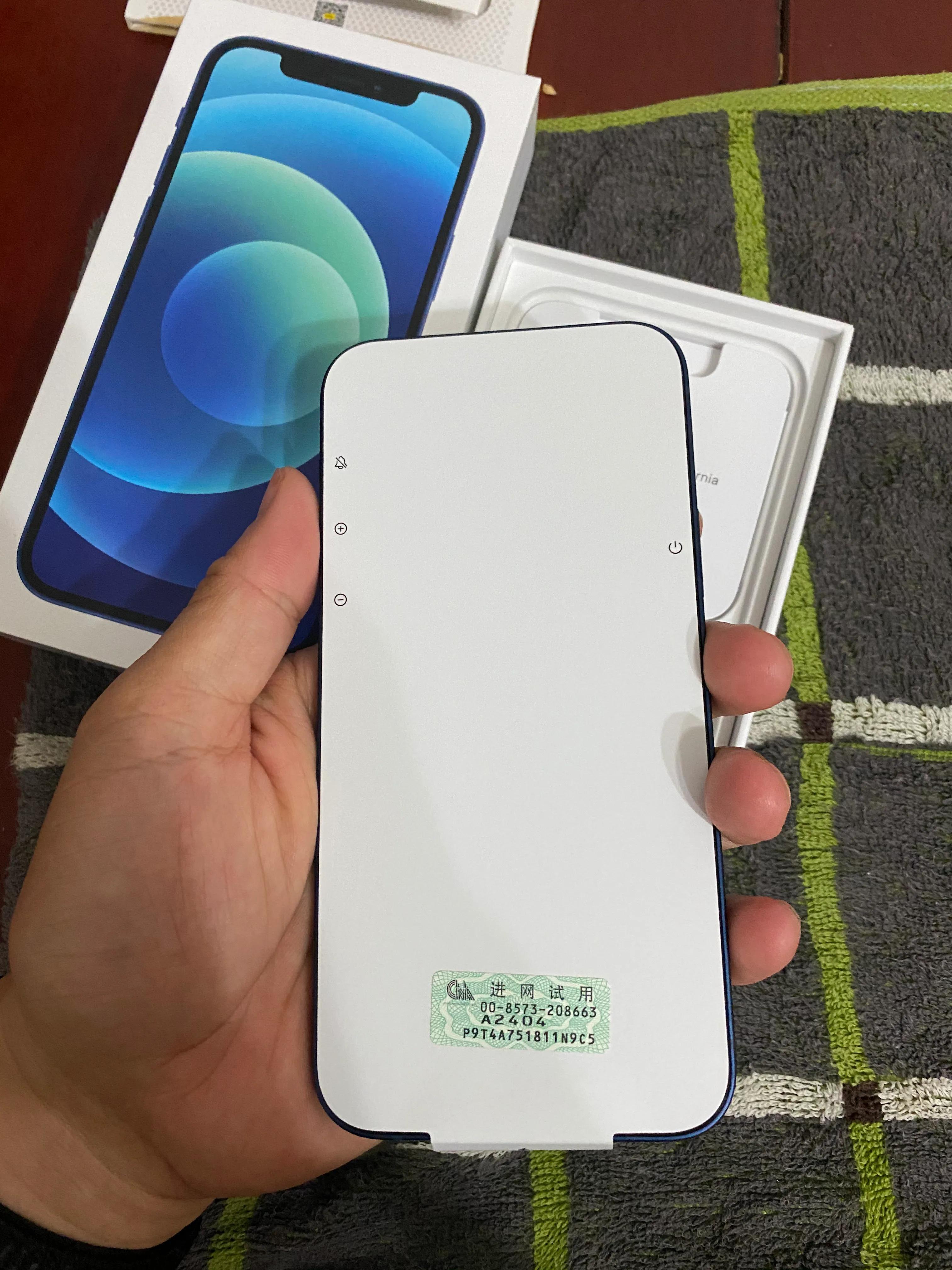 iPhone12一周使用感受和15年来我的所有手机型号