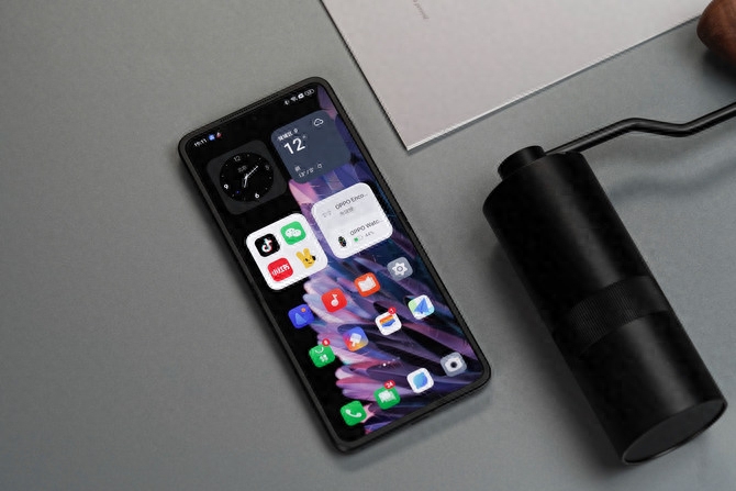 OPPO Find N2 Flip体验：小折叠 大外屏 长续航