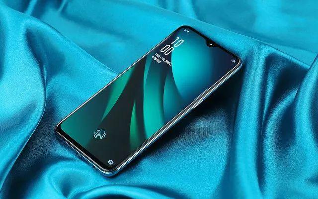 OPPO R15X值得买吗 OPPO R15X全面评测