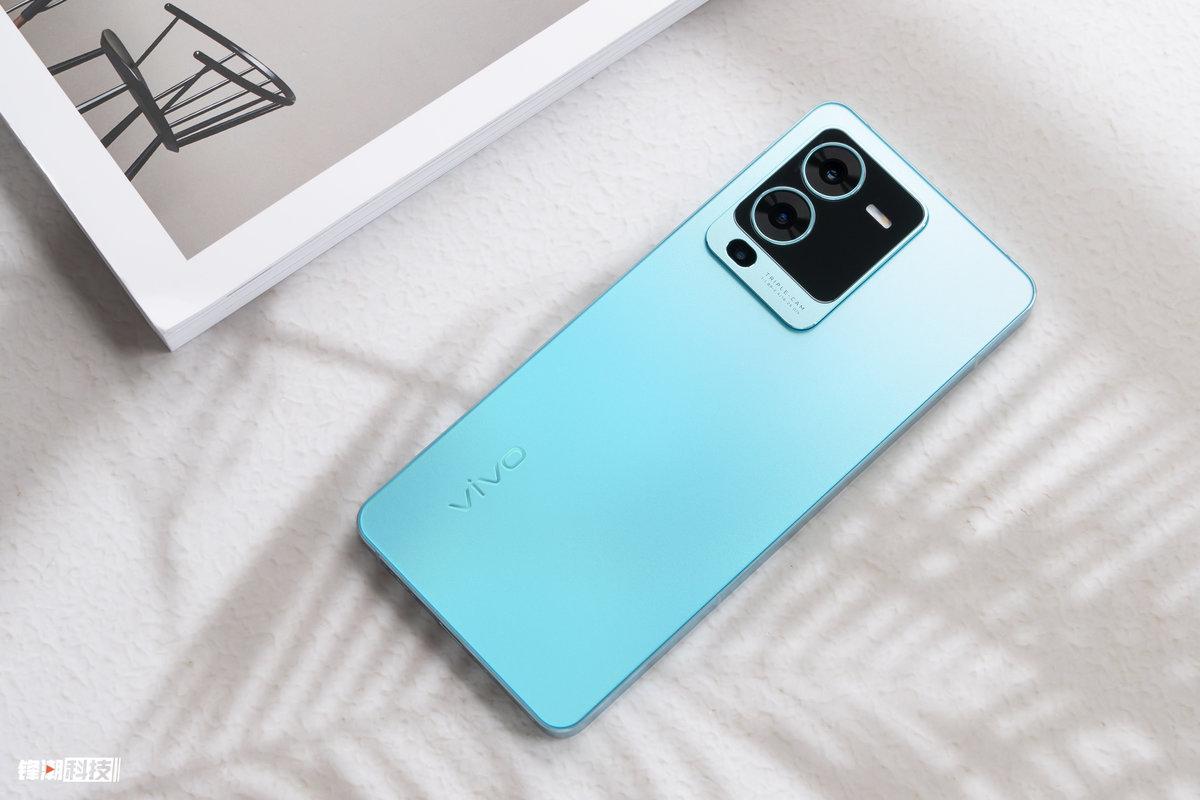 vivo S15评测：质感极佳、配置均衡，S系列的真香之选