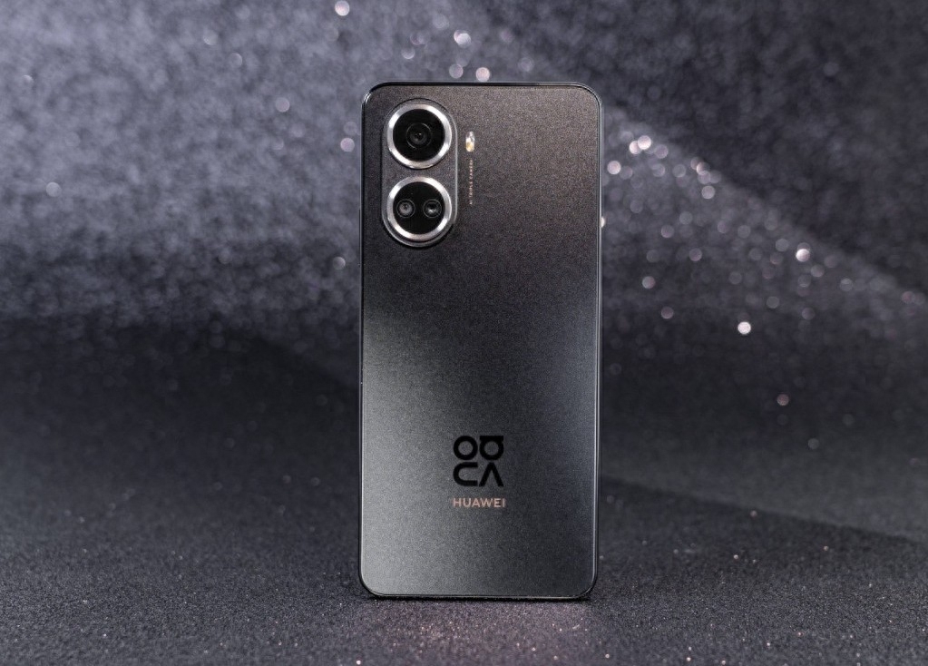 华为发布2款千元机,配置大尺寸屏幕,安装鸿蒙系统,适合老年人