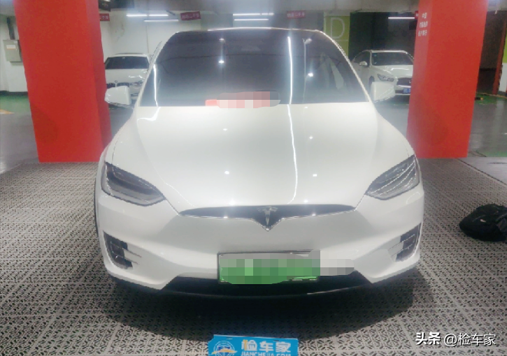特斯拉的保值率有多逆天?这辆开了四年的Model X还敢卖48万