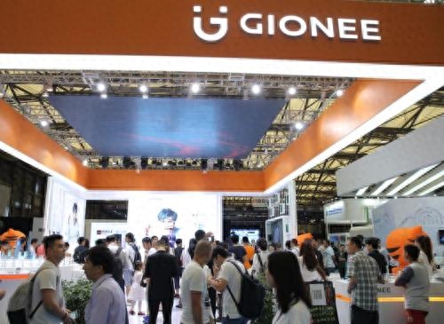 金立携四摄拍照旗舰S10亮相世界移动大会MWCS 2017