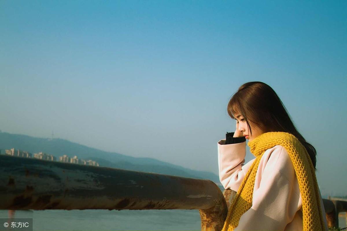 英语易：20秒记1个单词：throughout