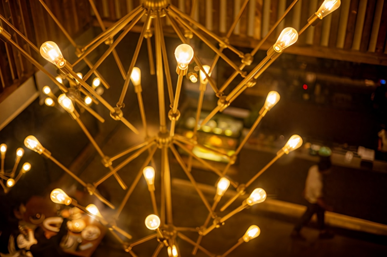 “佳能EOS R5这么强的参数，我怎么吐槽？”