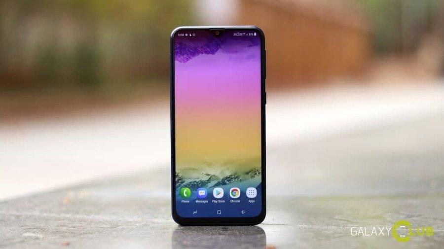 势必将电池做到最大!三星计划为M系列推出5830mAh电池