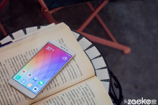 小米5s Plus评测:新方向下的新旗舰