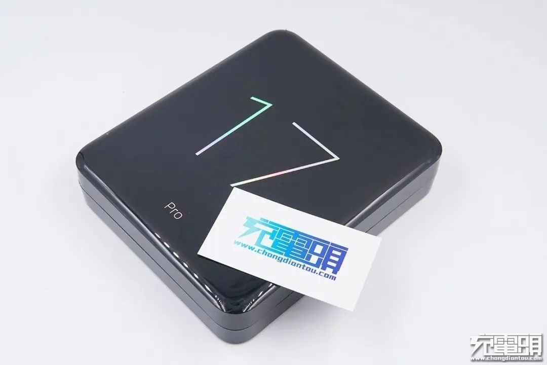 大功率快充国产替代新突破，魅族5G手机原装40W充电器全套中国芯