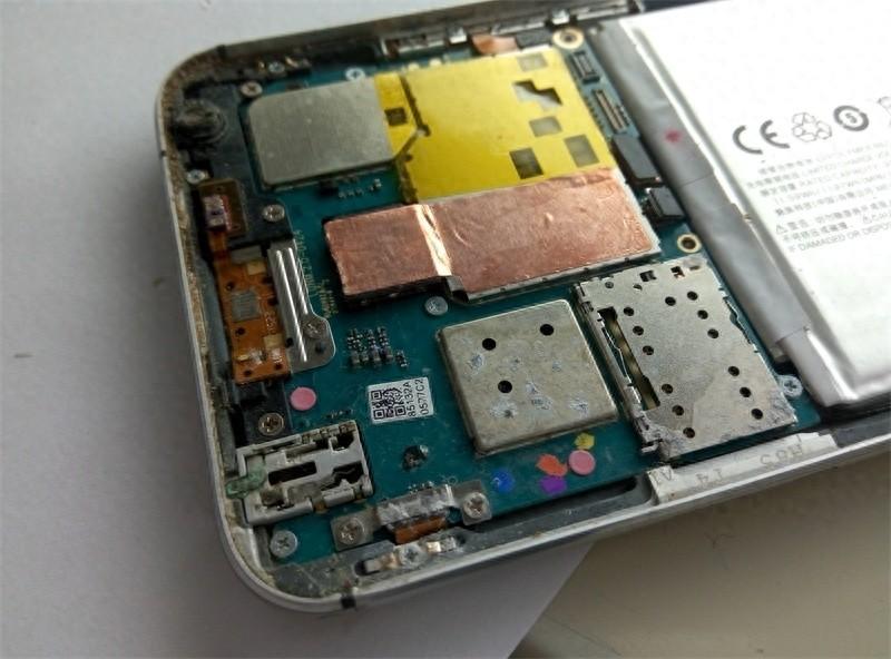 魅族手机依稀记得是MX3简单拆解没有做任何测试