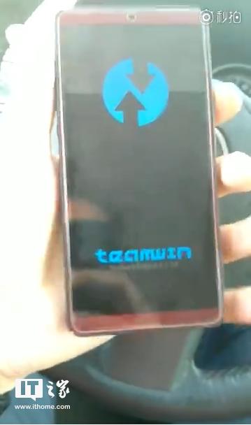 刷机神器来了！TWRP已适配坚果Pro 2