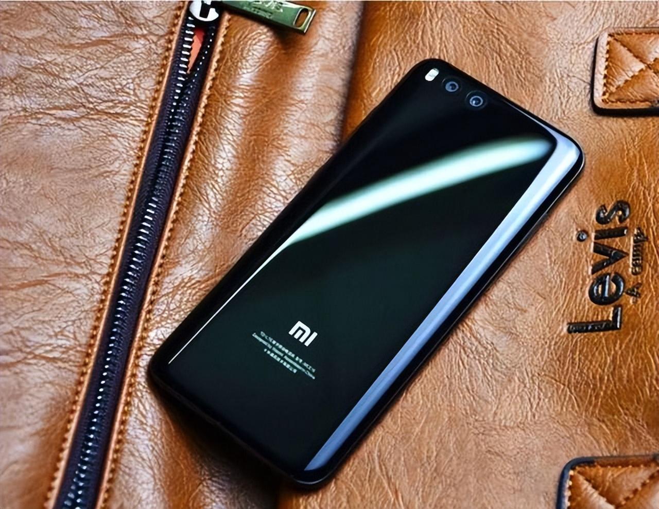 小米手机正常的“寿命”到底有几年？有人已经扛过5年时间