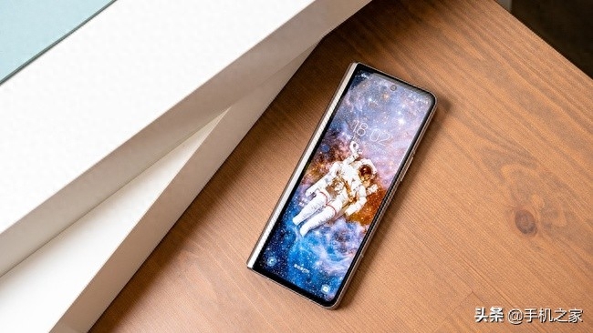 更成熟的折叠屏 更易用的三星Galaxy Z Fold3 5G