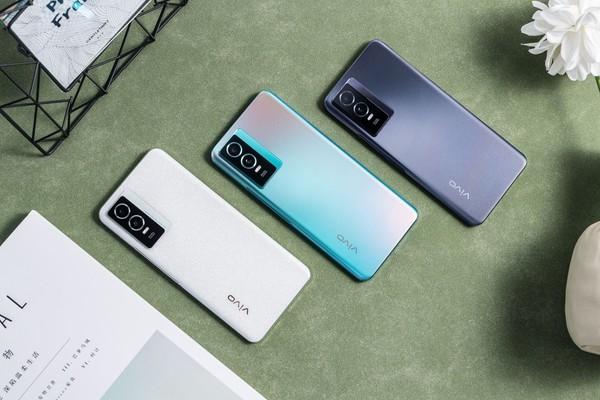 vivo Y76s正式开启预售 星钻工艺44W闪充售1799元起