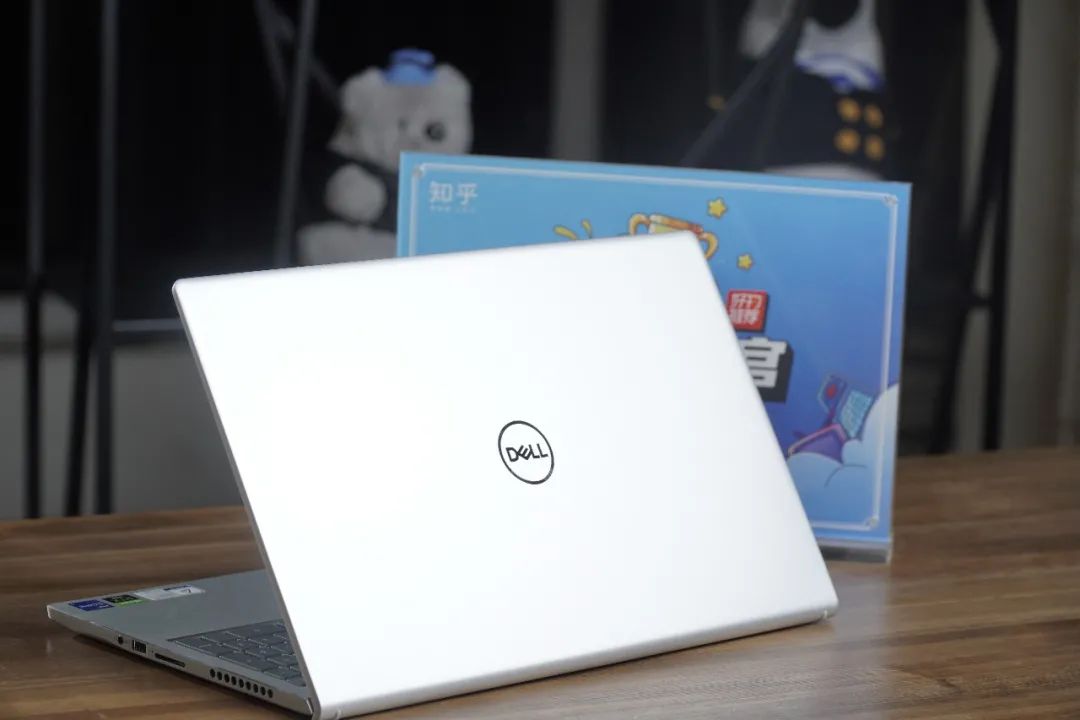 评测 | 始于颜值，探索灵越15 Plus的全能密码