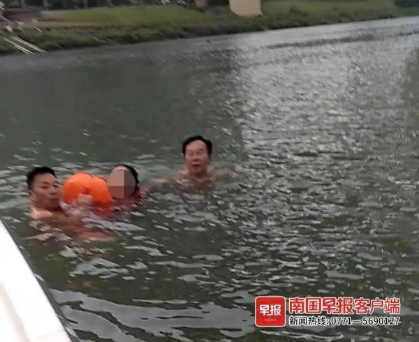 广西女子从30米高大桥跳下，原因令人唏嘘……