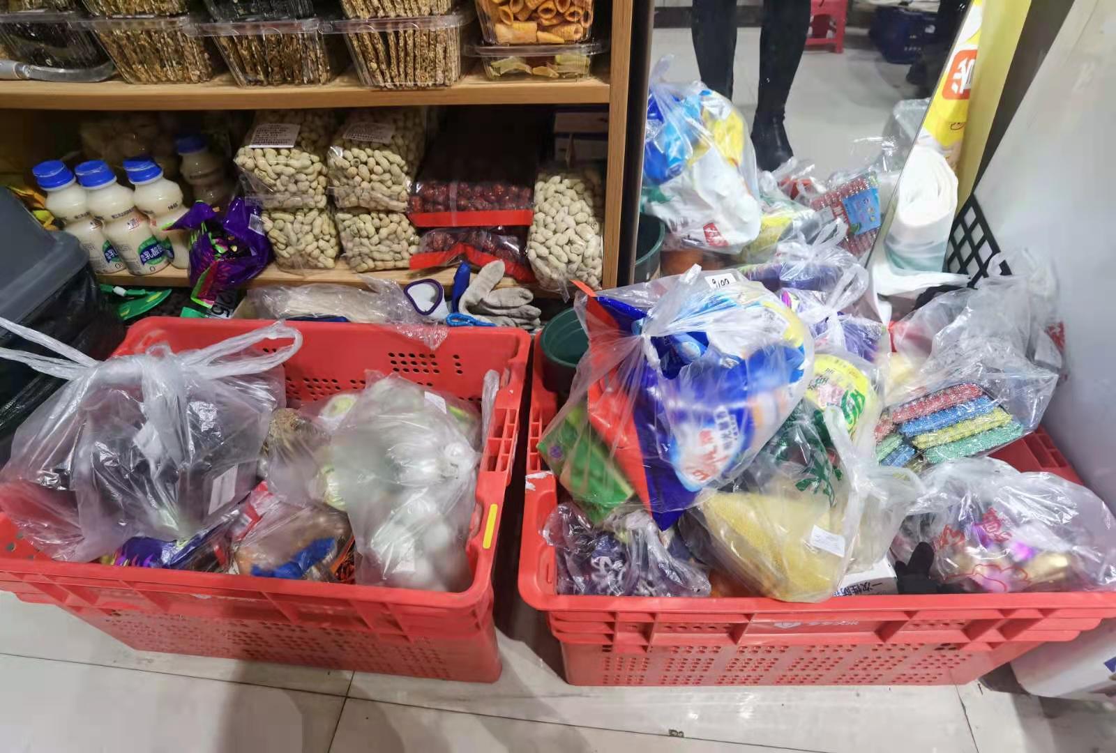 社区团购曝品控隐忧:599元买阿玛尼手表,难验真身