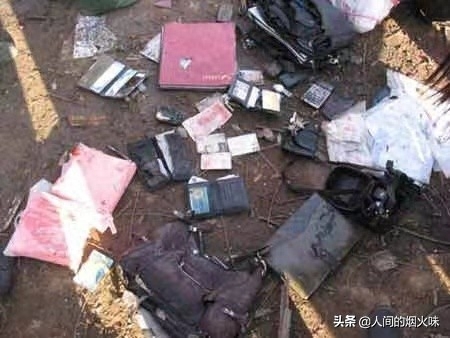 东航空难为什么找不见人却能找着身份证，难道身份证不被烧毁吗？