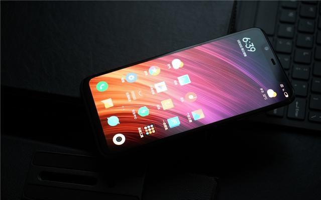 2699元的小米8到底好不好?科技媒体和用户纷纷道出真相