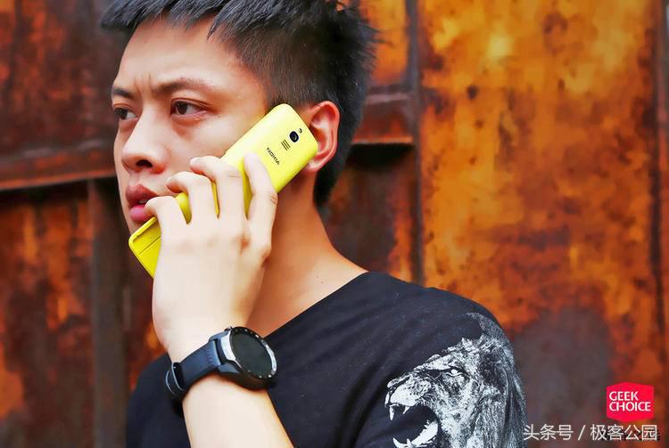 图赏丨曲面、滑盖，诺基亚8110 4G复刻版是否让你回到了20年前？