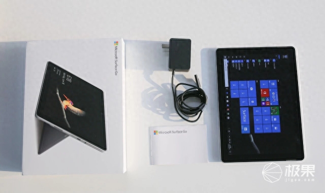 Surface Go上手评测：3000元轻松移动办公，随时随地能加班