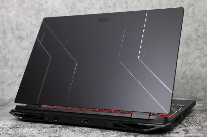 搭载12代酷睿+RTX30系显卡,暗影骑士 · 擎 2022版游戏本评测