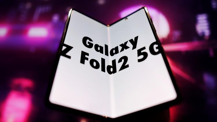 折叠屏手机都能做主力机了？国庆我拿三星Fold2试了试