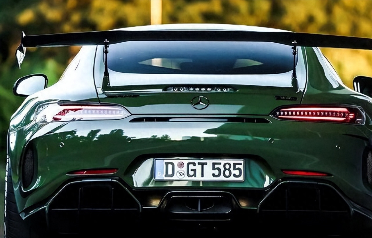 同样是奔驰汽车,A、C、S、E型号有何不同?打算买车的别错过