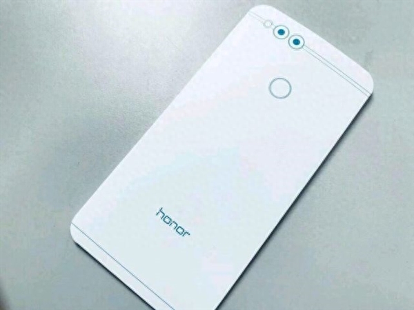 华为发力全面屏!荣耀7X亮相:麒麟659/4GB内存/1599元起