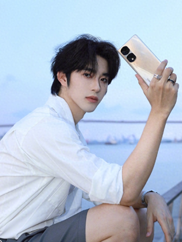 荣耀80系列最新爆料:配置很顶 拍照和系统全面升级