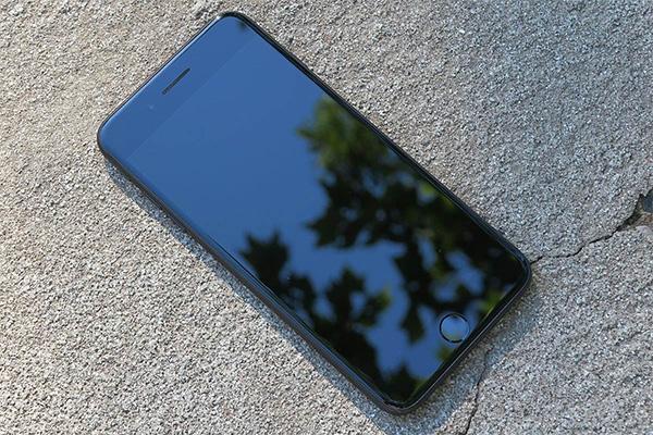 iPhone新品热卖，“老苹果”如今值多少钱？最低仅1599元起