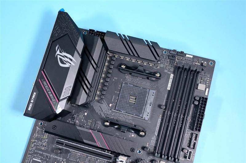 能媲美顶级X570！ROG STRIX B550-E GAMING主板评测