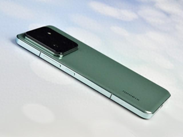 小米14 Pro性能首测：图形性能打爆苹果，骁龙8 Gen 3确实够看