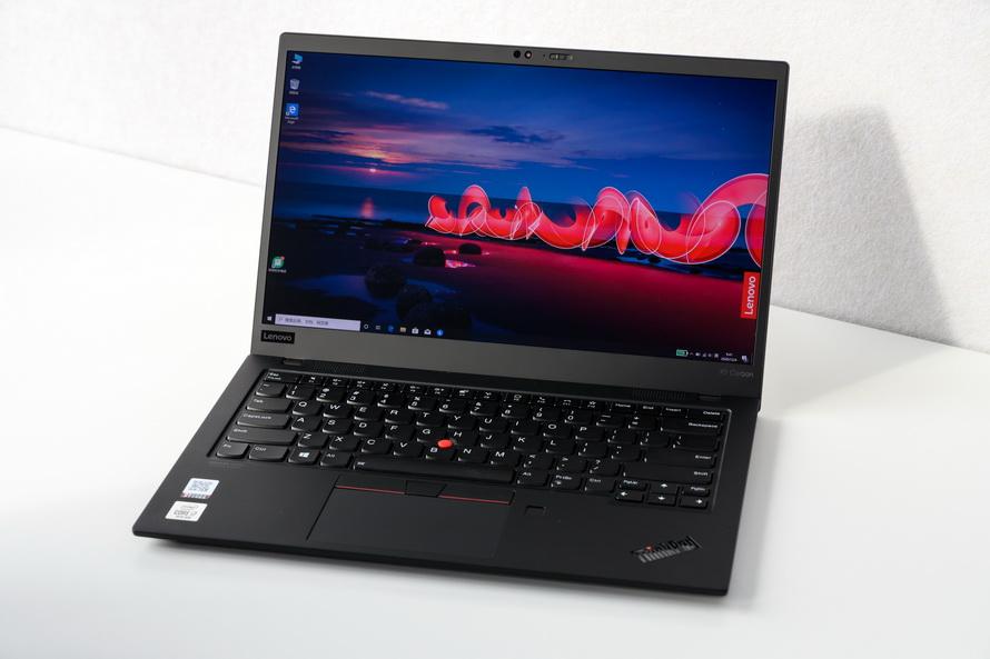 ThinkPad X1 Carbon 2020体验：轻量高效