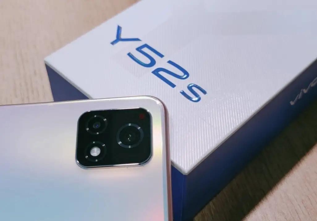 vivo Y52s手机评测:颜值党不可错过的游戏机