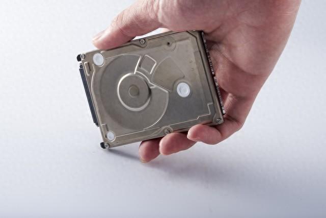 电脑机械硬盘怎么恢复数据？未备份的话，这几个方法请收好