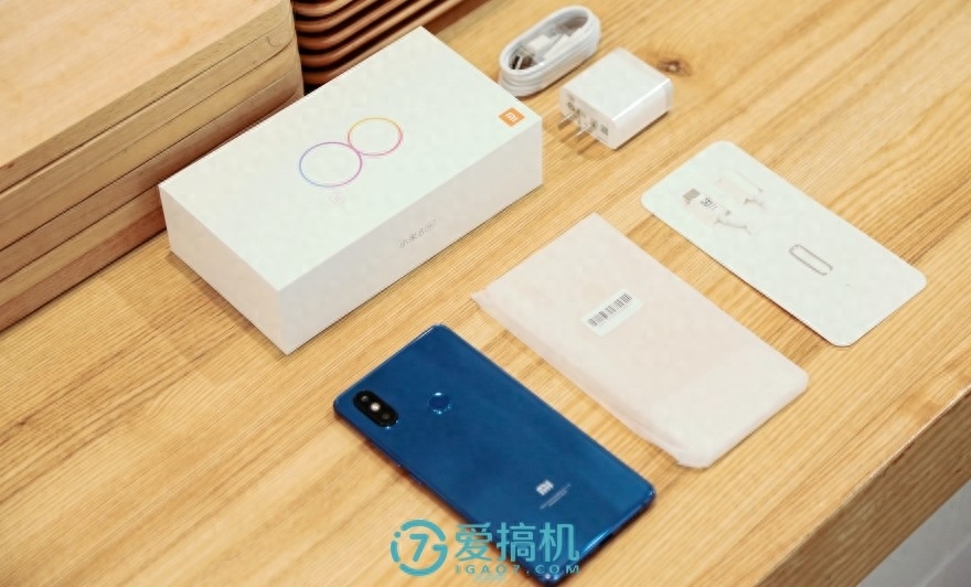 国产最强中端旗舰来袭！小米8 SE详细评测