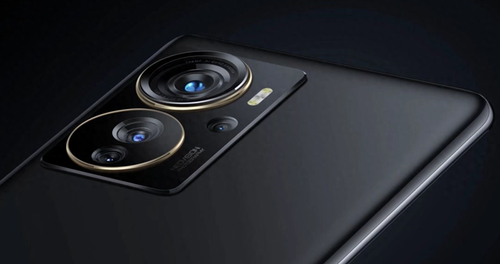 我的第一台智能手机就是中兴，这么多年过去如何评价中兴Axon 40？