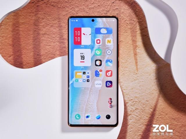 打破15项记录的屏幕用起来是什么感觉？vivo X80 Pro体验分享