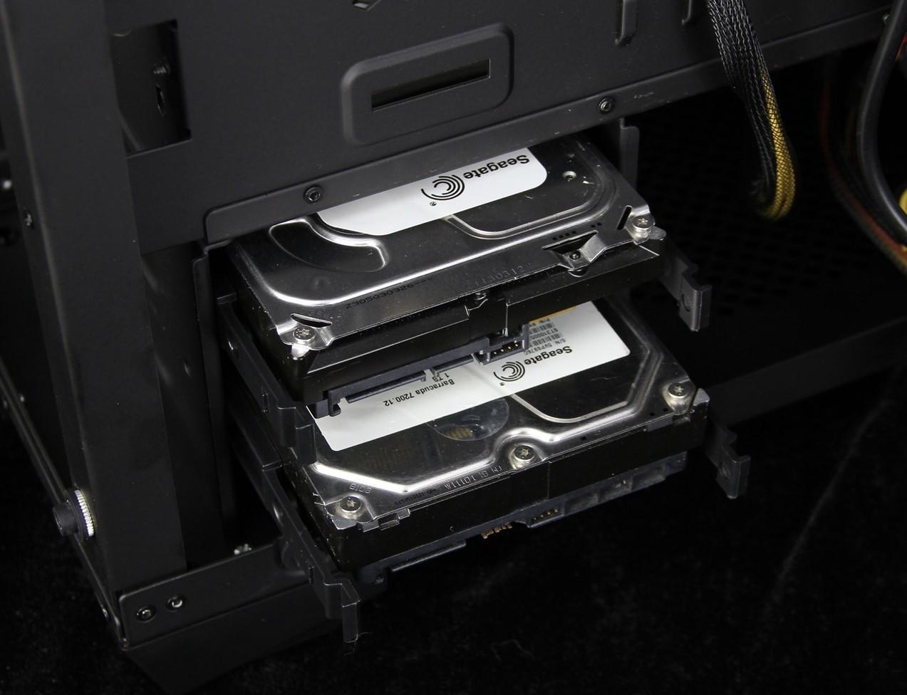 别只看SSD硬盘，机械硬盘的好处也不少