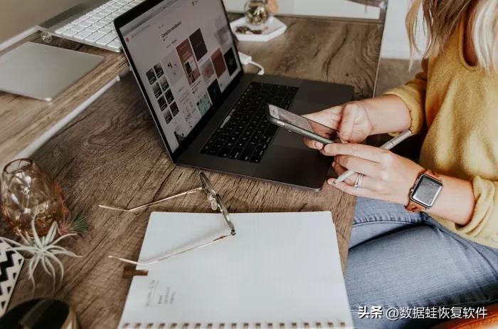 怎么把桌面图标变小？或者变大？提供2个方法