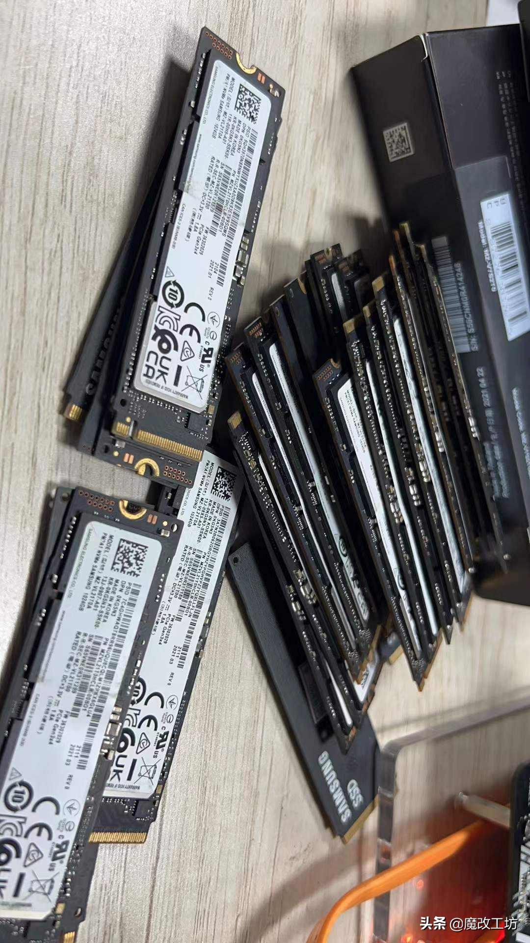 499元三星PM9A1零售980OEM版本1TB容量固态硬盘,1.8A低电压版本