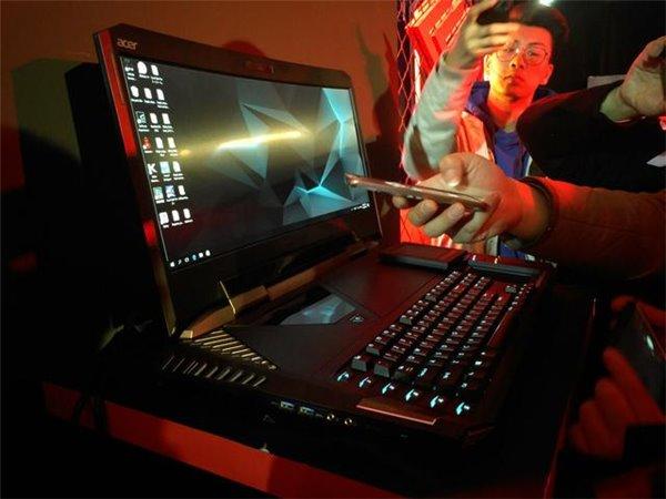 足够买辆车了：宏碁21英寸曲面屏怪兽游戏本售价79999元！