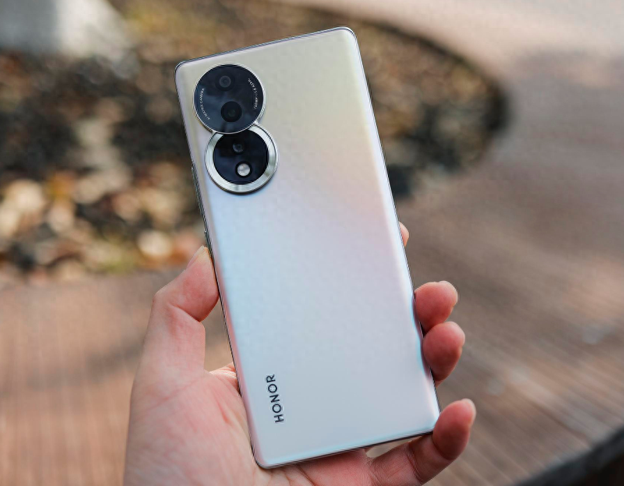 荣耀手机别盲目乱买，这4款值得优先考虑，公认“完美”体验