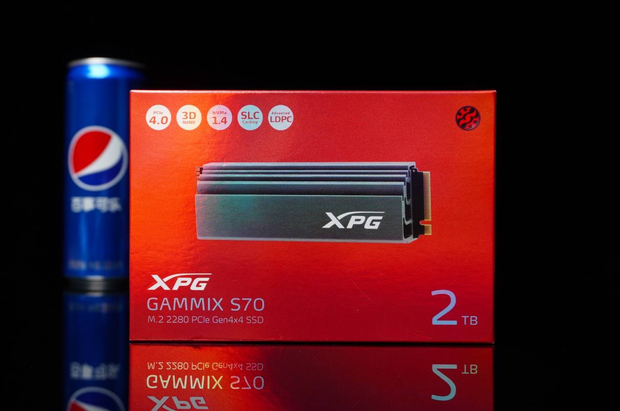 秒杀980PRO?XPG翼龙S70 2T固态狂飙7.4GB/s