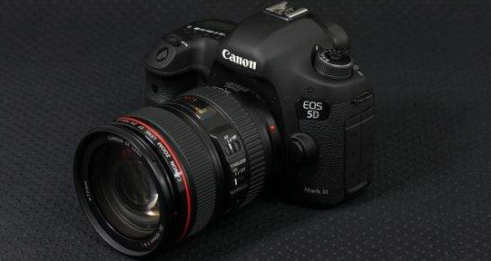 佳能 7D套机(18-135mm IS)记录世界,记录你