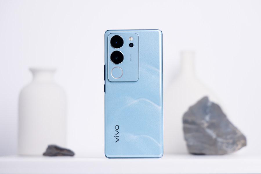 不仅拍人更美还搭载知冷暖的柔光环 vivo S17 Pro手机评测